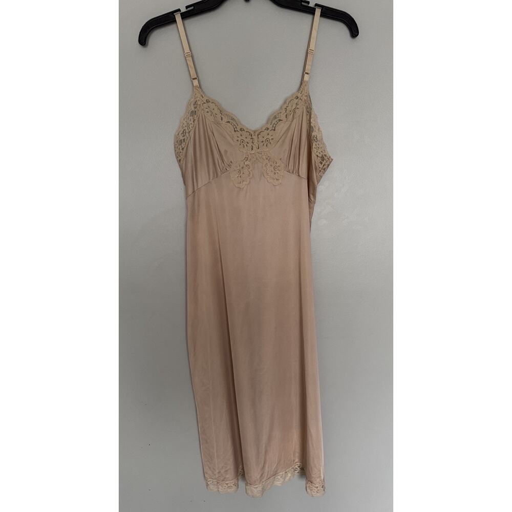 Vintage Vassarette Lingerie Nude Nightgown Nightie Slip Dress Nylon 36 L 1960’s